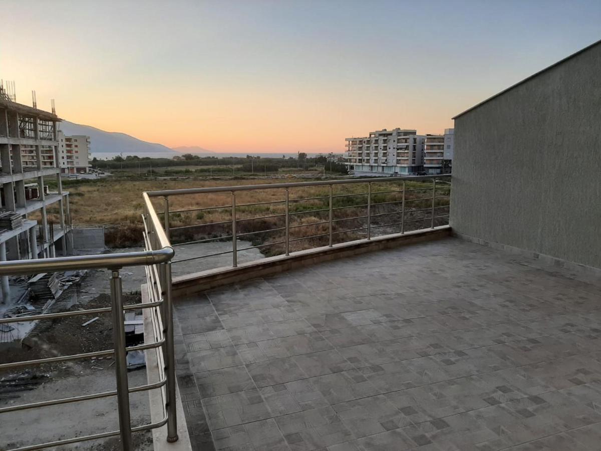 Junik Apartment Орикум Екстериор снимка